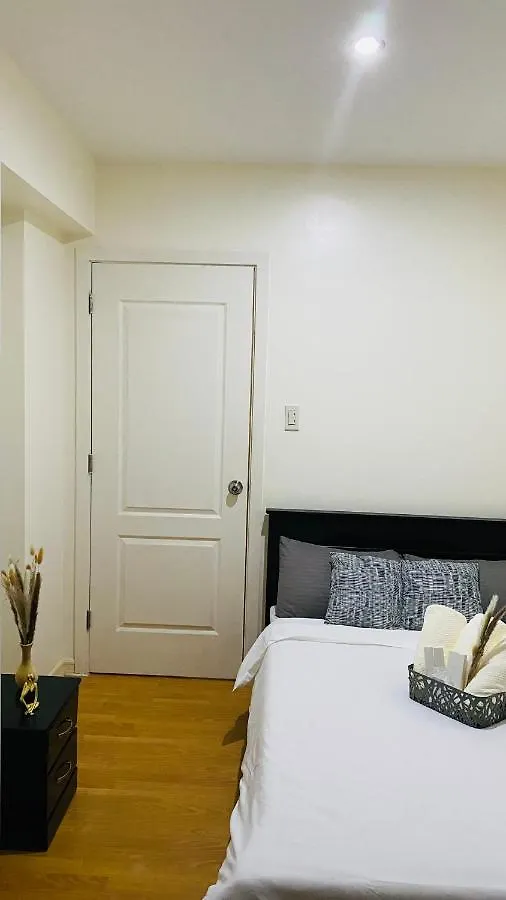 Cozy And Minimalist Room Near Airport Manila Lägenhetshotell